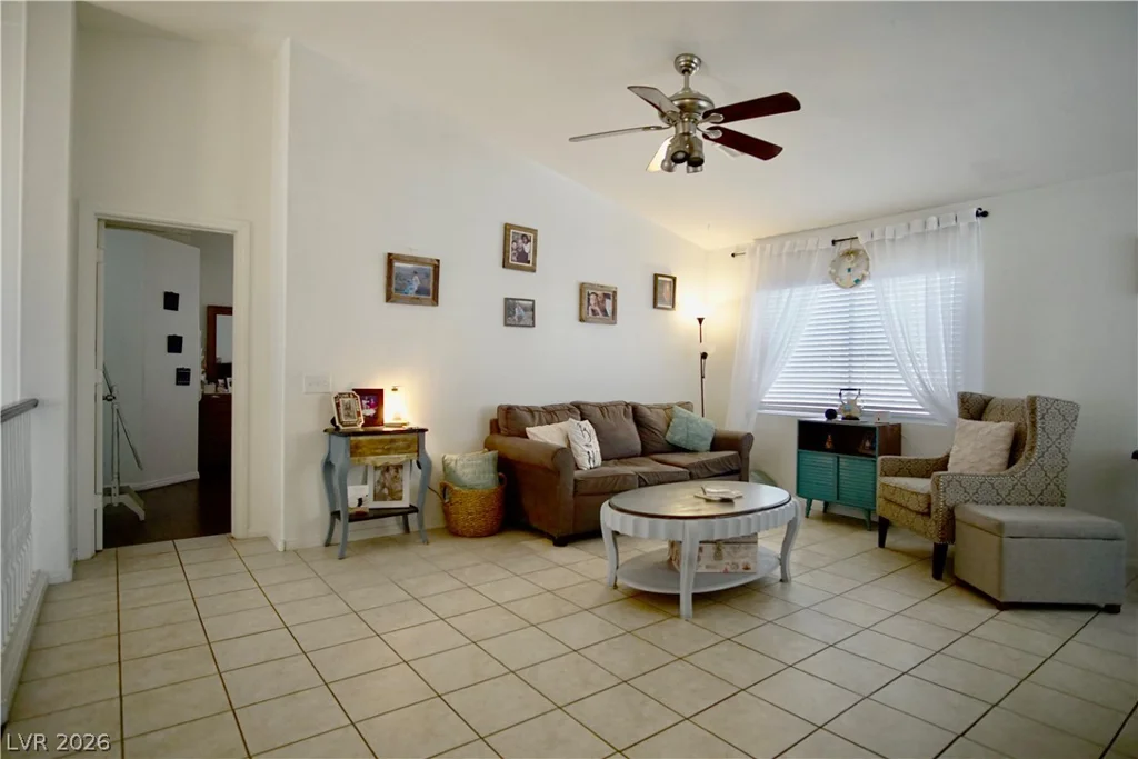 1912 Pyle, Las Vegas, NV 89183