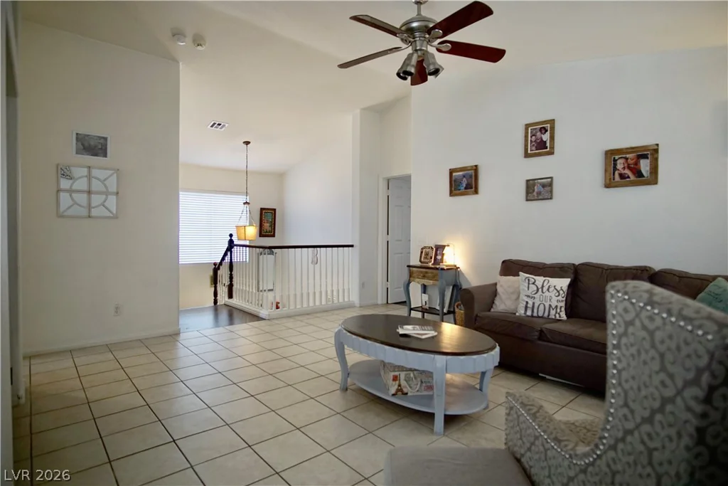 1912 Pyle, Las Vegas, NV 89183