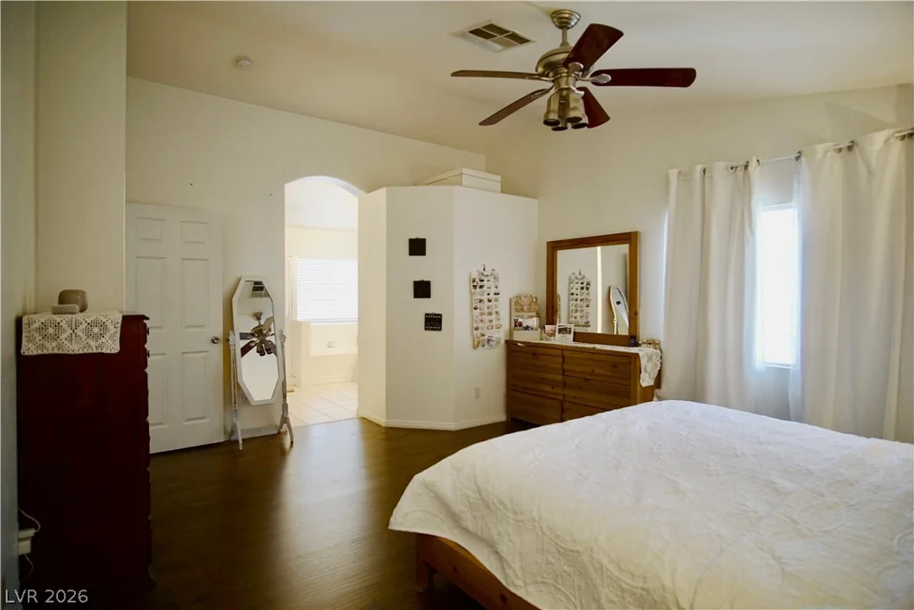 1912 Pyle, Las Vegas, NV 89183