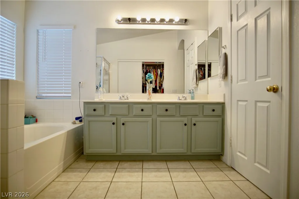 1912 Pyle, Las Vegas, NV 89183