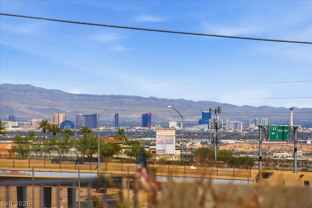 101 Aruba Isle, Henderson, NV 89002