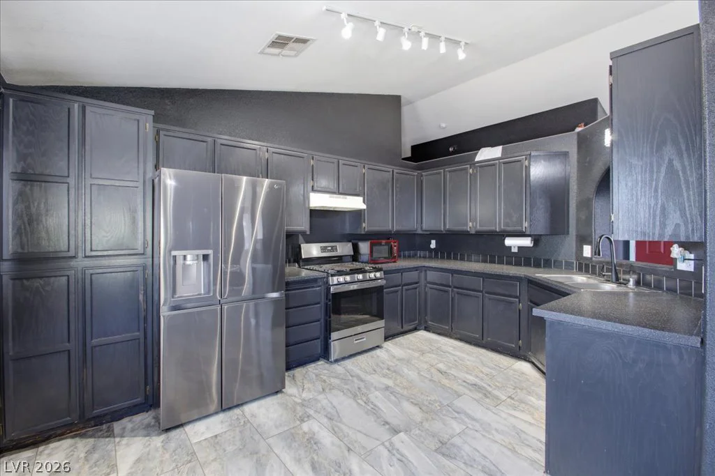 101 Aruba Isle, Henderson, NV 89002