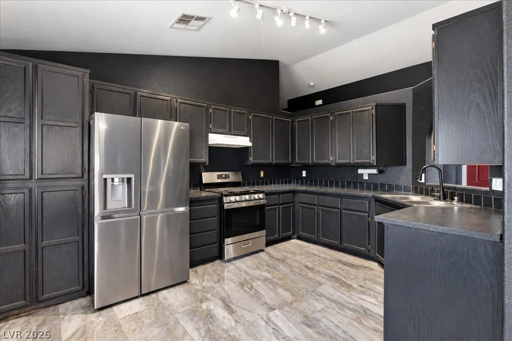 101 Aruba Isle, Henderson, NV 89002