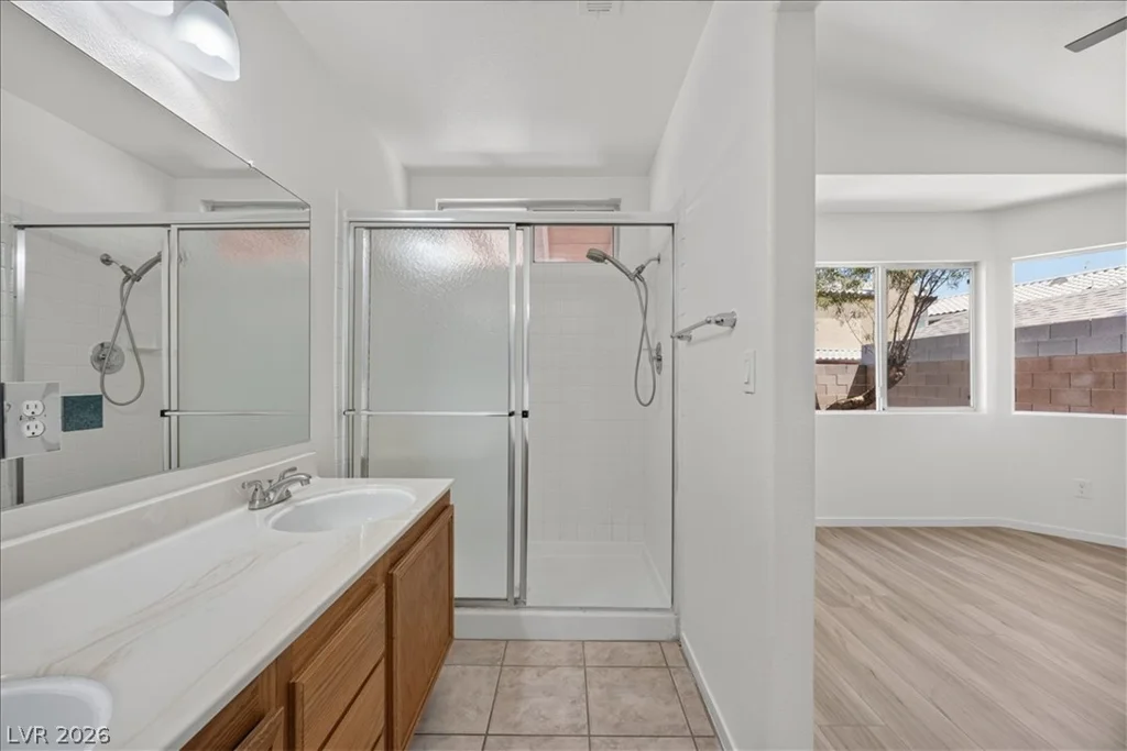 6516 Moon Roses, Las Vegas, NV 89108