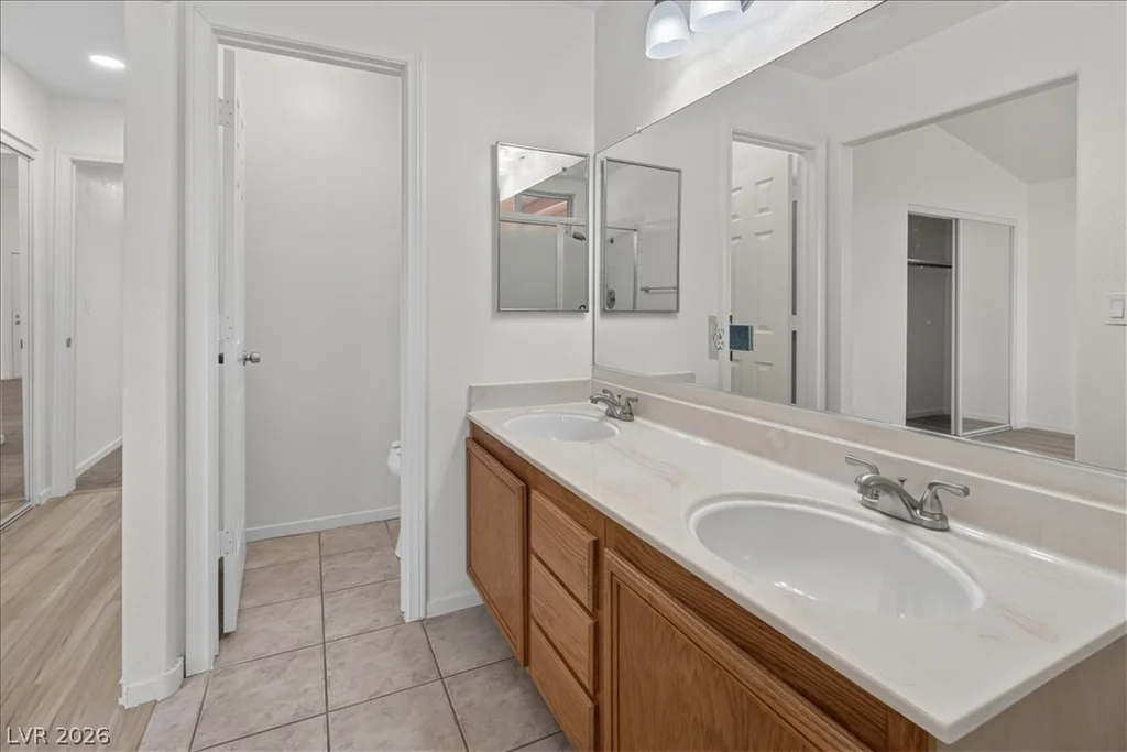 6516 Moon Roses, Las Vegas, NV 89108