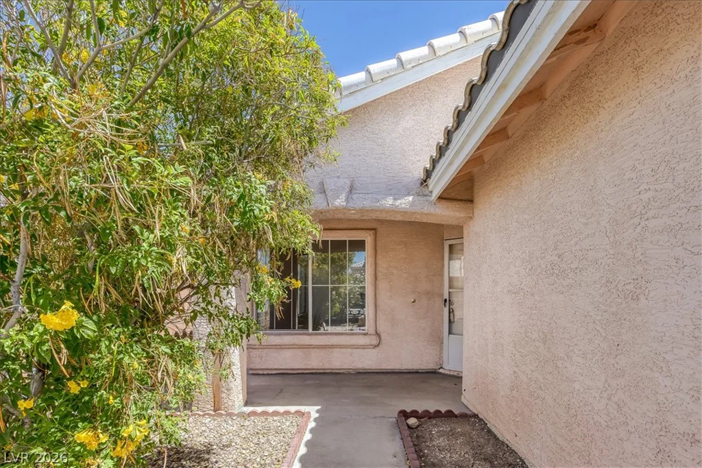 6516 Moon Roses, Las Vegas, NV 89108