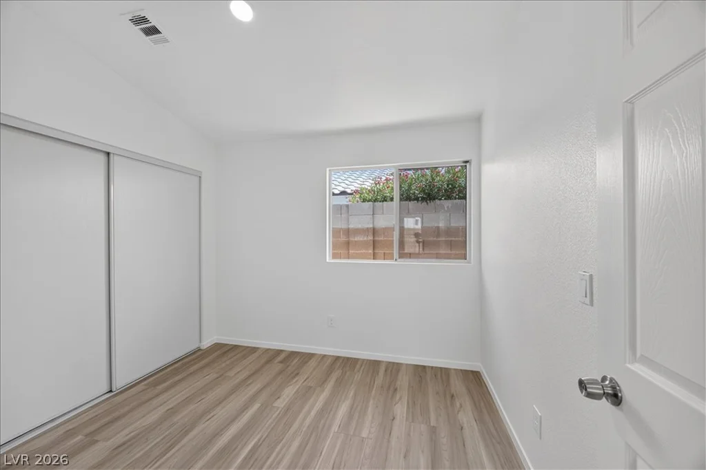 6516 Moon Roses, Las Vegas, NV 89108