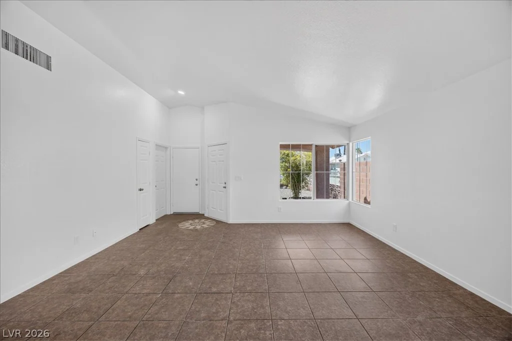 6516 Moon Roses, Las Vegas, NV 89108
