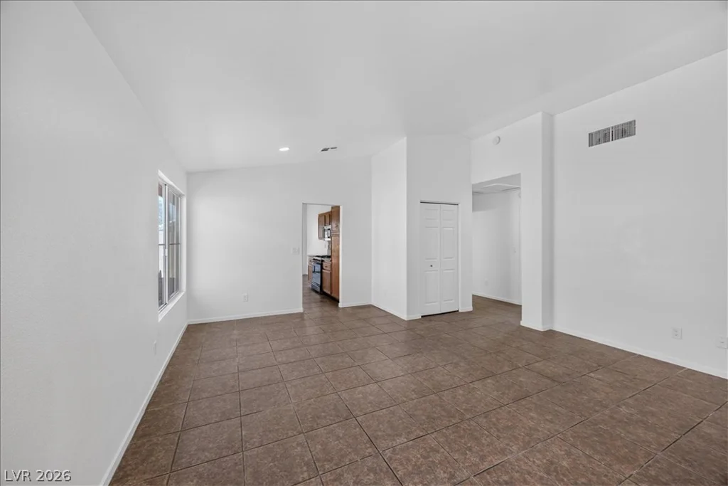 6516 Moon Roses, Las Vegas, NV 89108