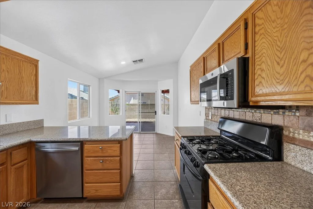 6516 Moon Roses, Las Vegas, NV 89108