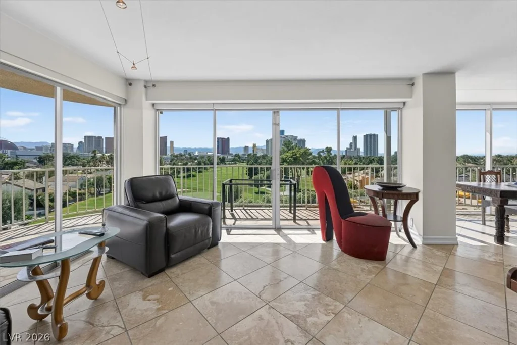 3111 Bel Air, Las Vegas, NV 89109