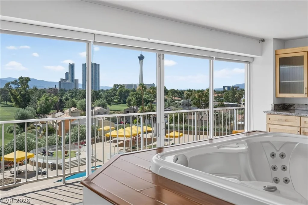3111 Bel Air, Las Vegas, NV 89109