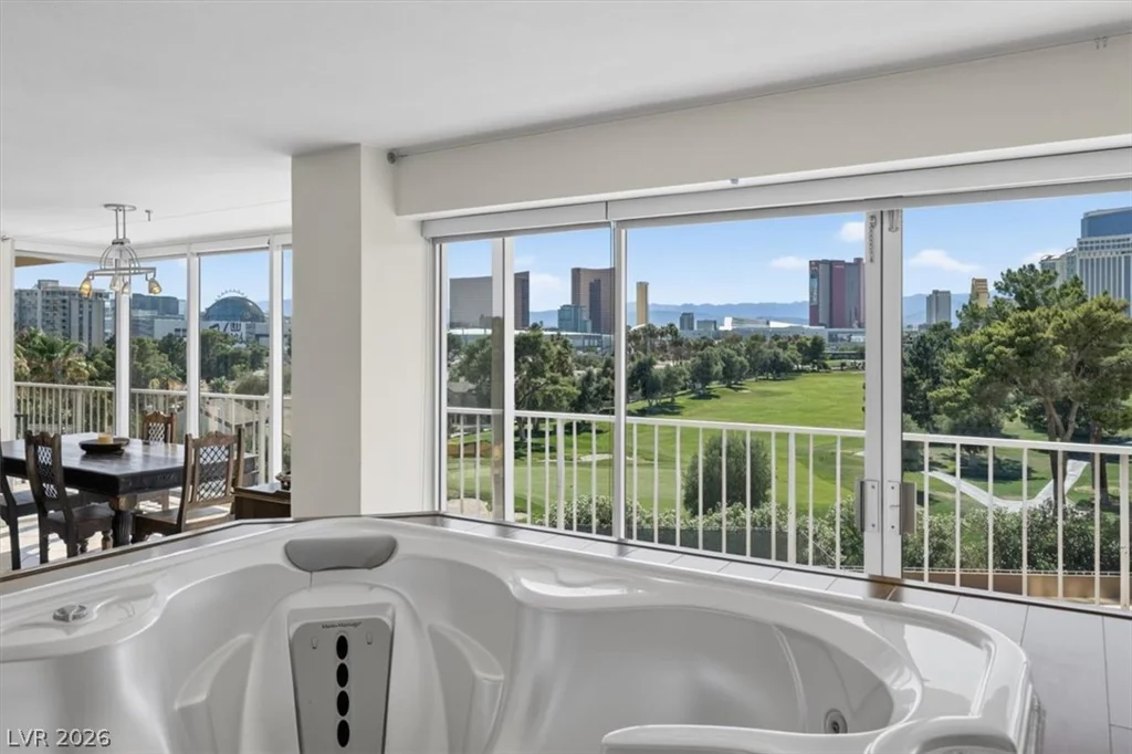 3111 Bel Air, Las Vegas, NV 89109