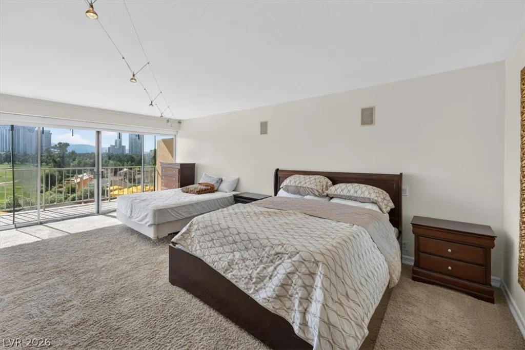 3111 Bel Air, Las Vegas, NV 89109