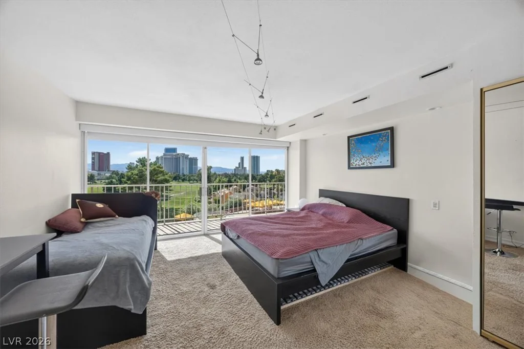 3111 Bel Air, Las Vegas, NV 89109