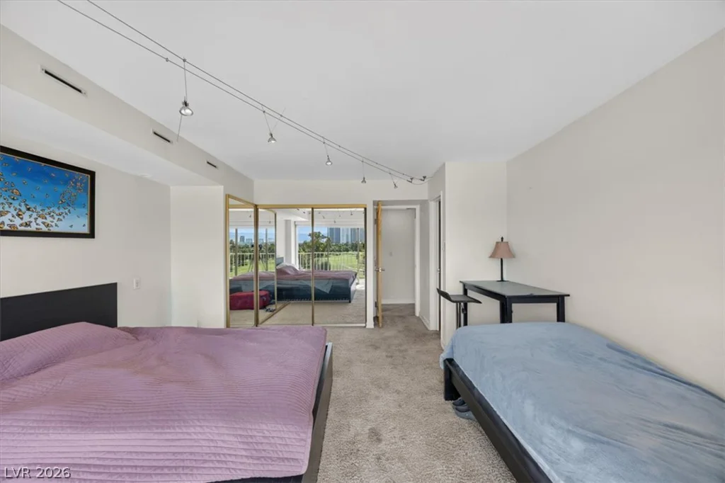 3111 Bel Air, Las Vegas, NV 89109