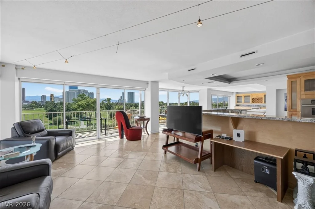 3111 Bel Air, Las Vegas, NV 89109