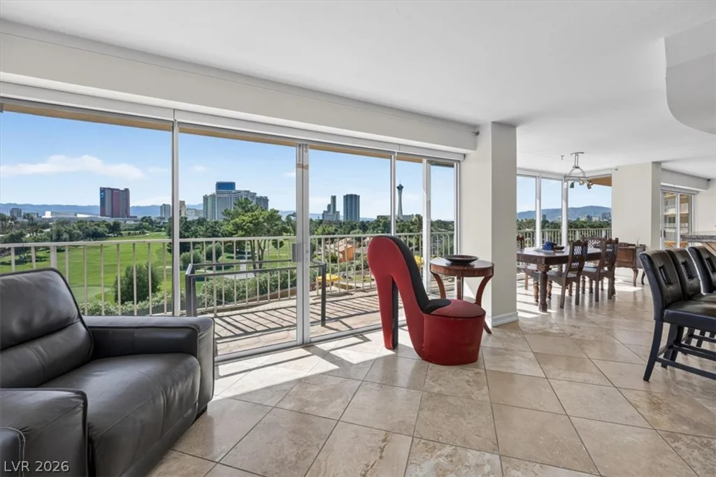 3111 Bel Air, Las Vegas, NV 89109