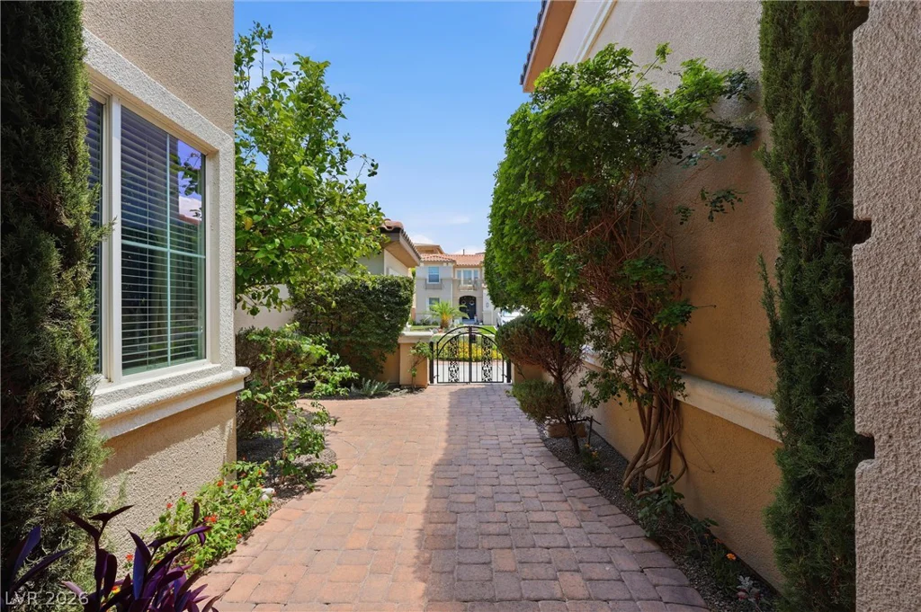 1360 Volturno, Henderson, NV 89052