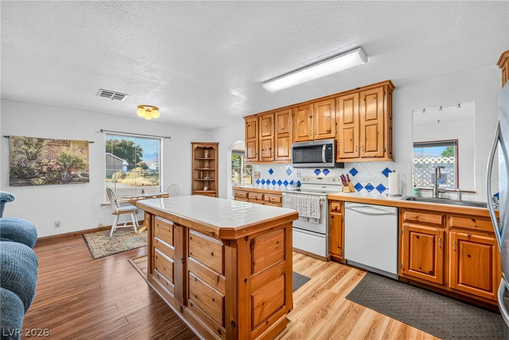 3861 Dart, Pahrump, NV 89060