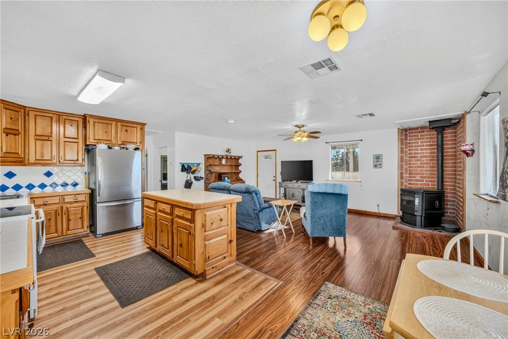 3861 Dart, Pahrump, NV 89060