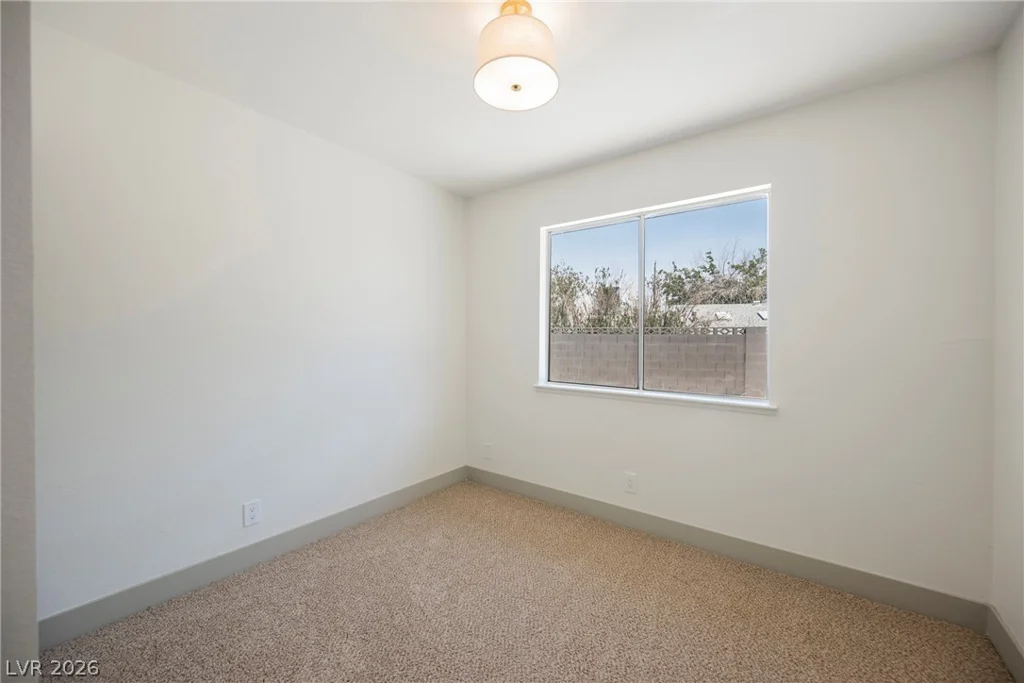 4816 Aveneda Sandia, Las Vegas, NV 89121