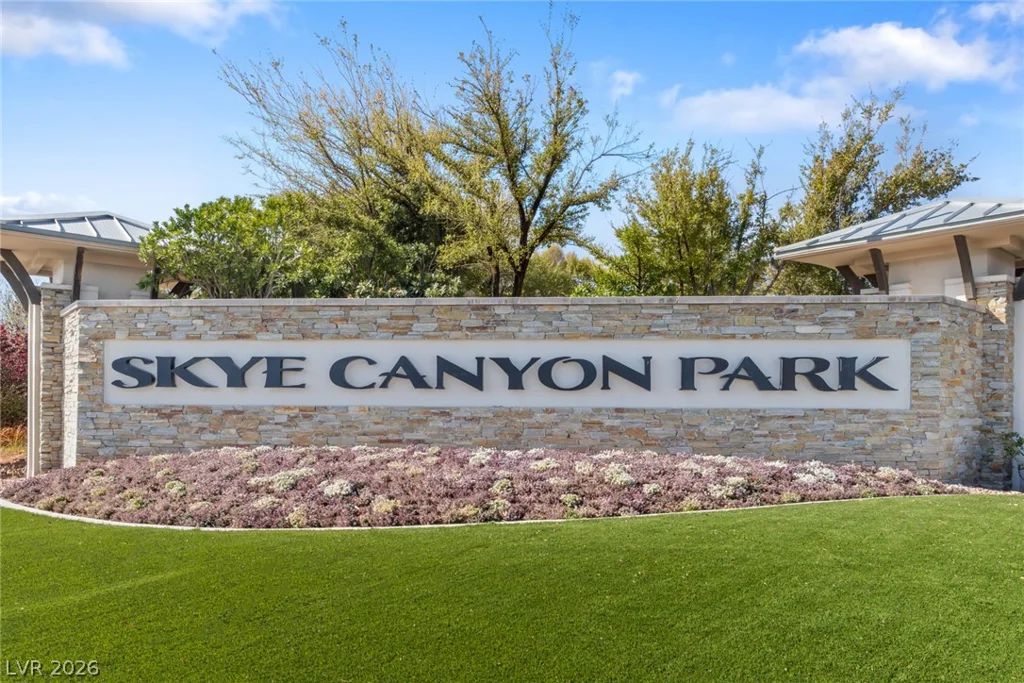 8657 Hartmont, Las Vegas, NV 89166
