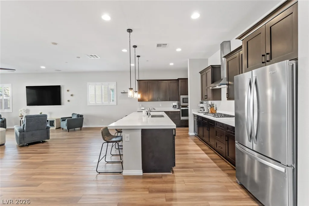 8657 Hartmont, Las Vegas, NV 89166