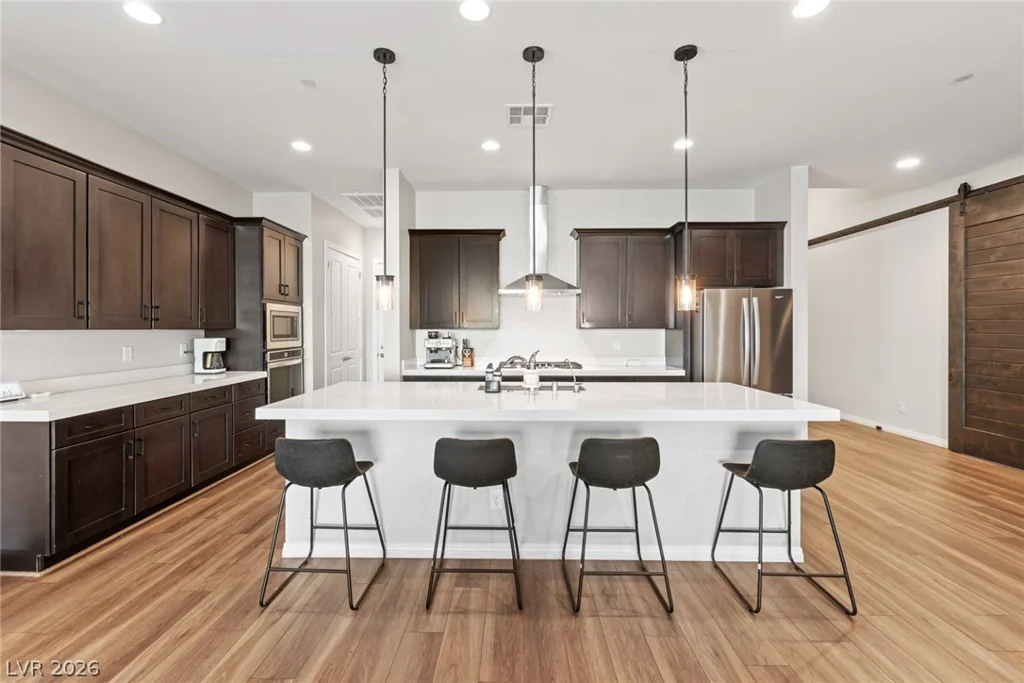 8657 Hartmont, Las Vegas, NV 89166