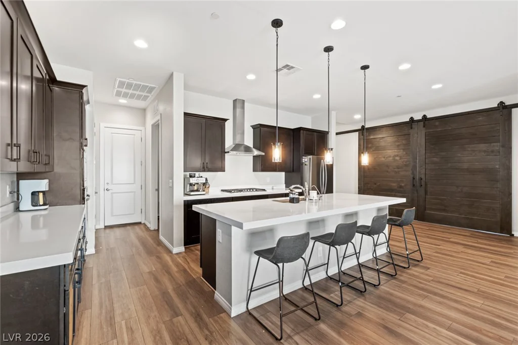 8657 Hartmont, Las Vegas, NV 89166