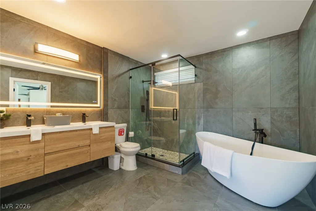 3080 Garnet, Las Vegas, NV 89121