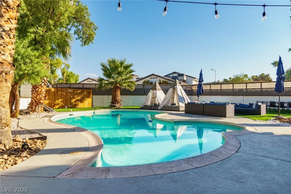 3080 Garnet, Las Vegas, NV 89121