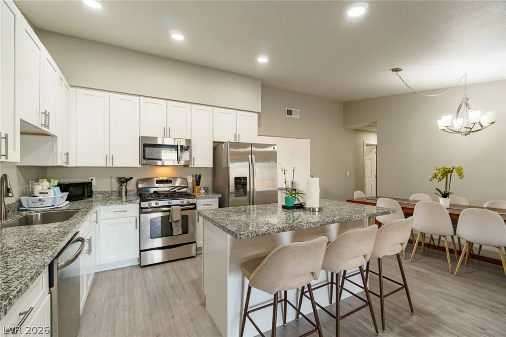 5551 Corral, Las Vegas, NV 89119