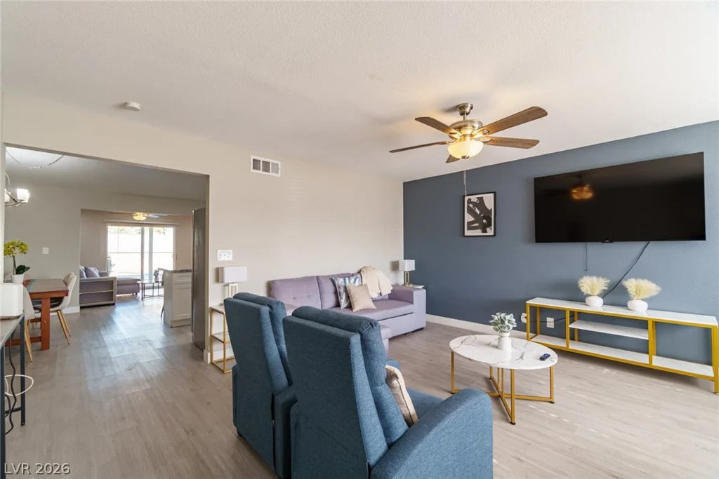5551 Corral, Las Vegas, NV 89119