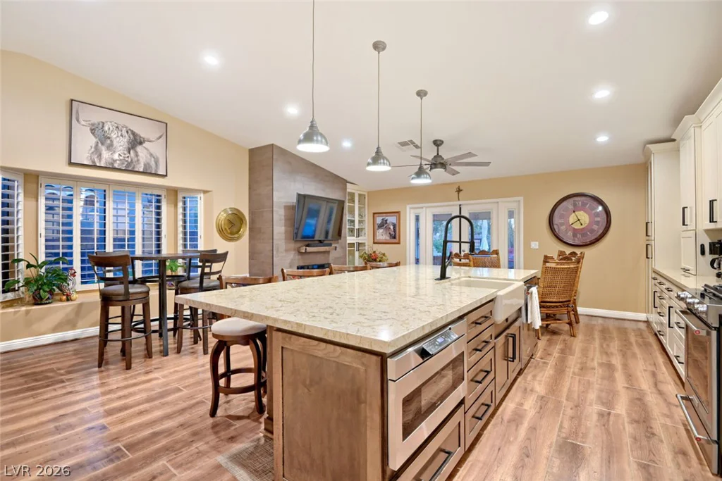 10005 Mahogany Grove, Las Vegas, NV 89117