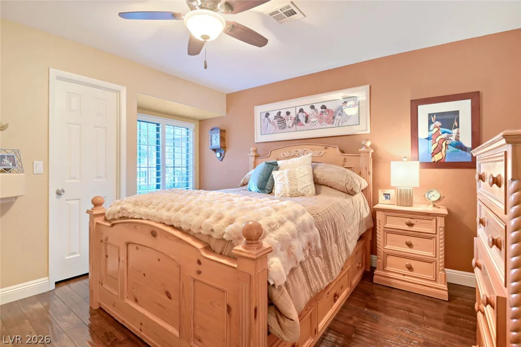 10005 Mahogany Grove, Las Vegas, NV 89117
