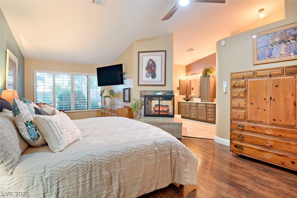 10005 Mahogany Grove, Las Vegas, NV 89117