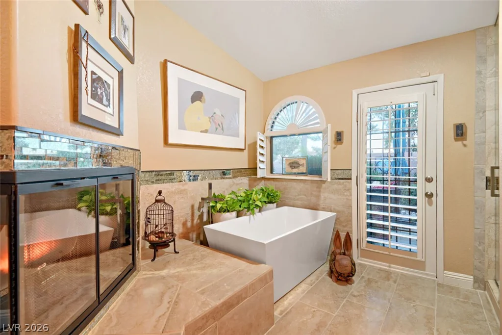 10005 Mahogany Grove, Las Vegas, NV 89117