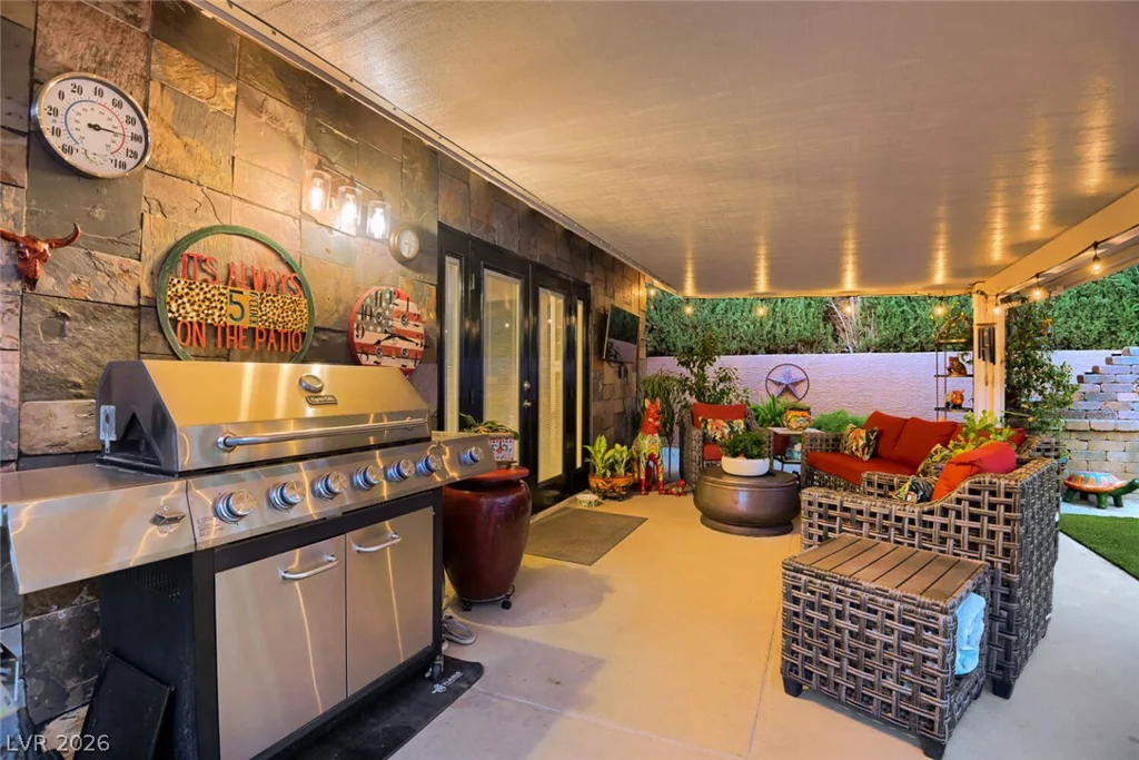 10005 Mahogany Grove, Las Vegas, NV 89117