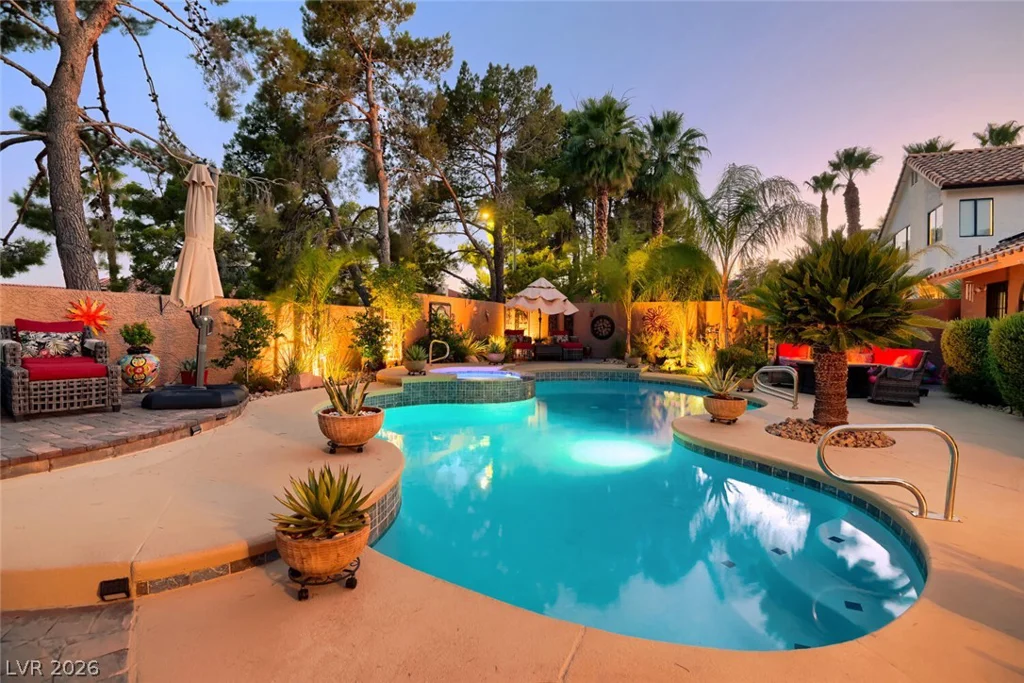 10005 Mahogany Grove, Las Vegas, NV 89117