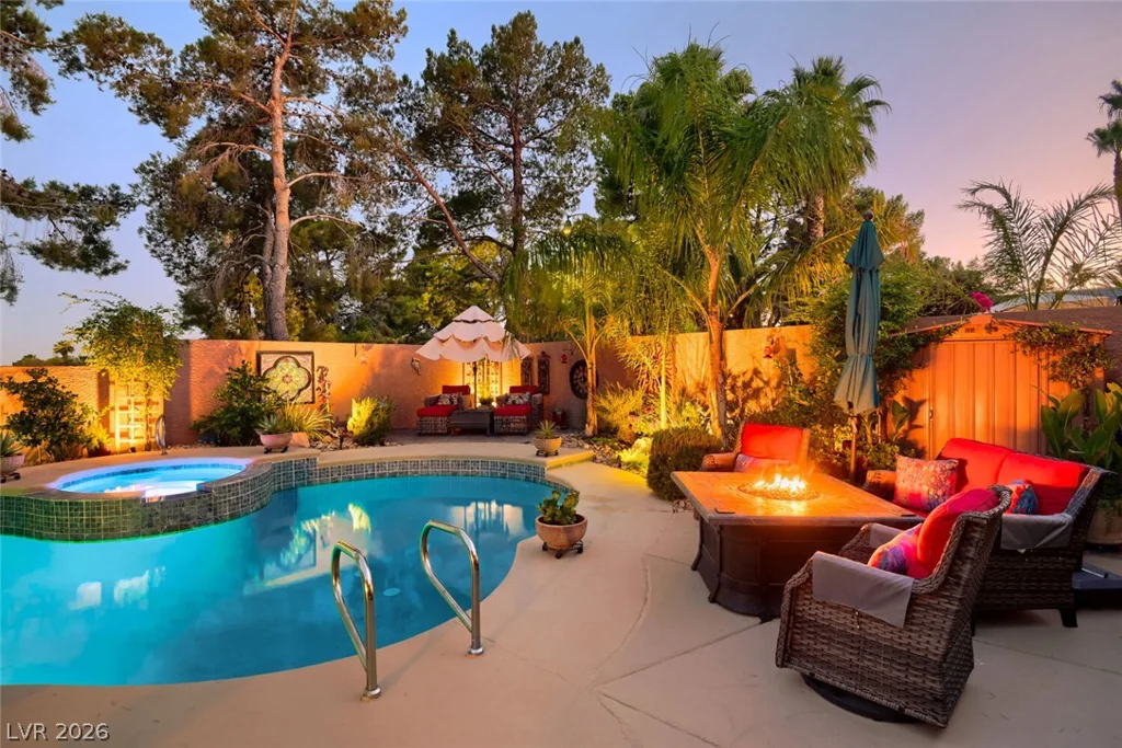 10005 Mahogany Grove, Las Vegas, NV 89117