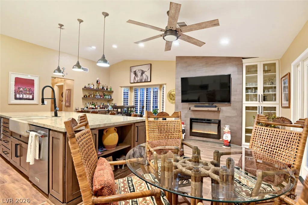 10005 Mahogany Grove, Las Vegas, NV 89117