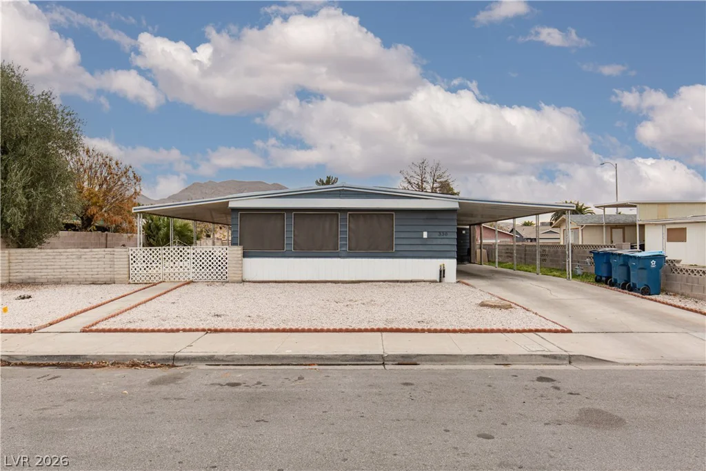 330 Sir Richard East, Las Vegas, NV 89110