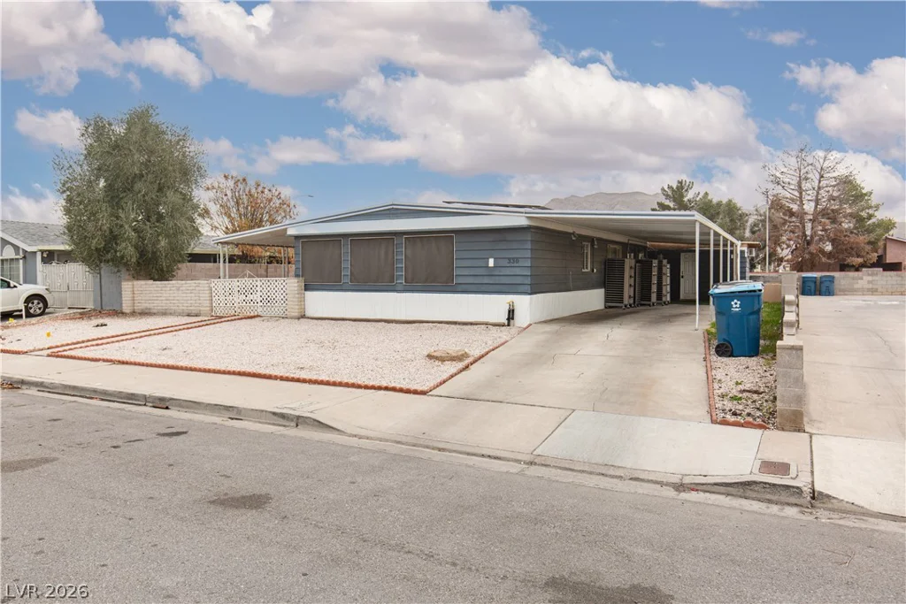 330 Sir Richard East, Las Vegas, NV 89110