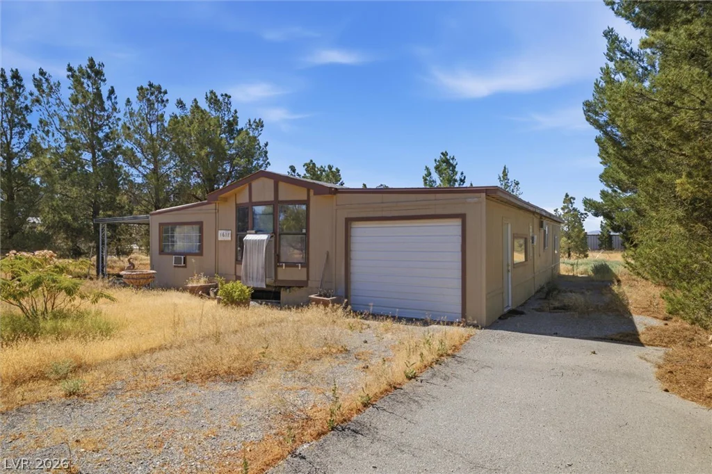1611 Vondell, Pahrump, NV 89048