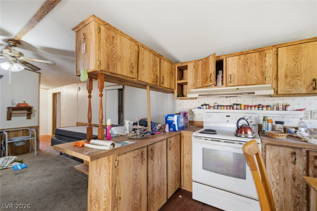 1611 Vondell, Pahrump, NV 89048