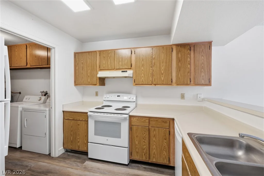 6750 Del Rey, Las Vegas, NV 89146