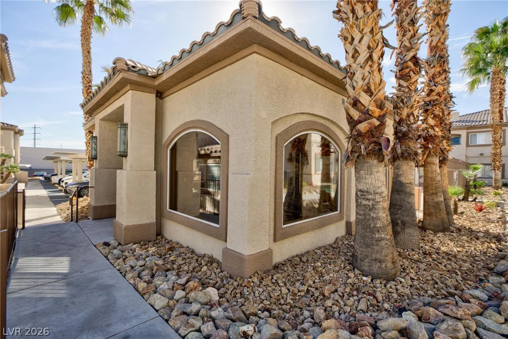 8725 Flamingo, Las Vegas, NV 89147