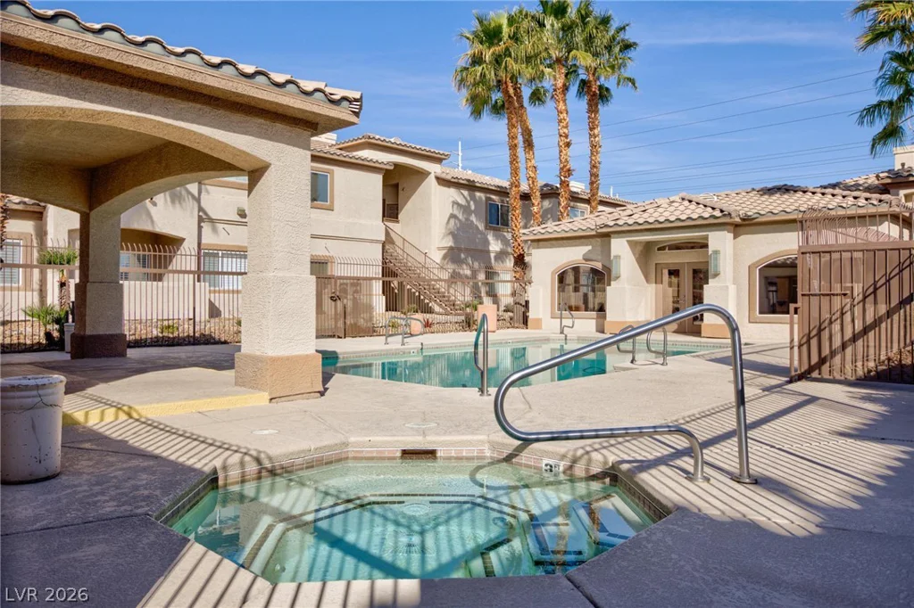 8725 Flamingo, Las Vegas, NV 89147