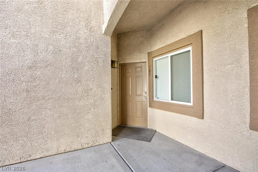8725 Flamingo, Las Vegas, NV 89147